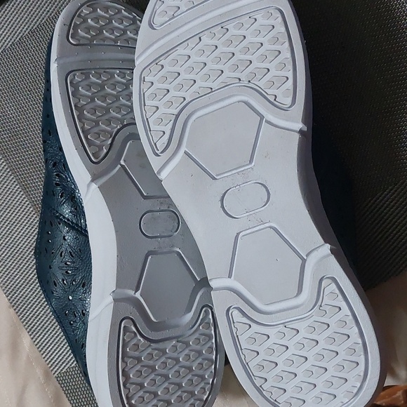 Spring Step shoes Navy 7.5 or 38 - Picture 8 of 8